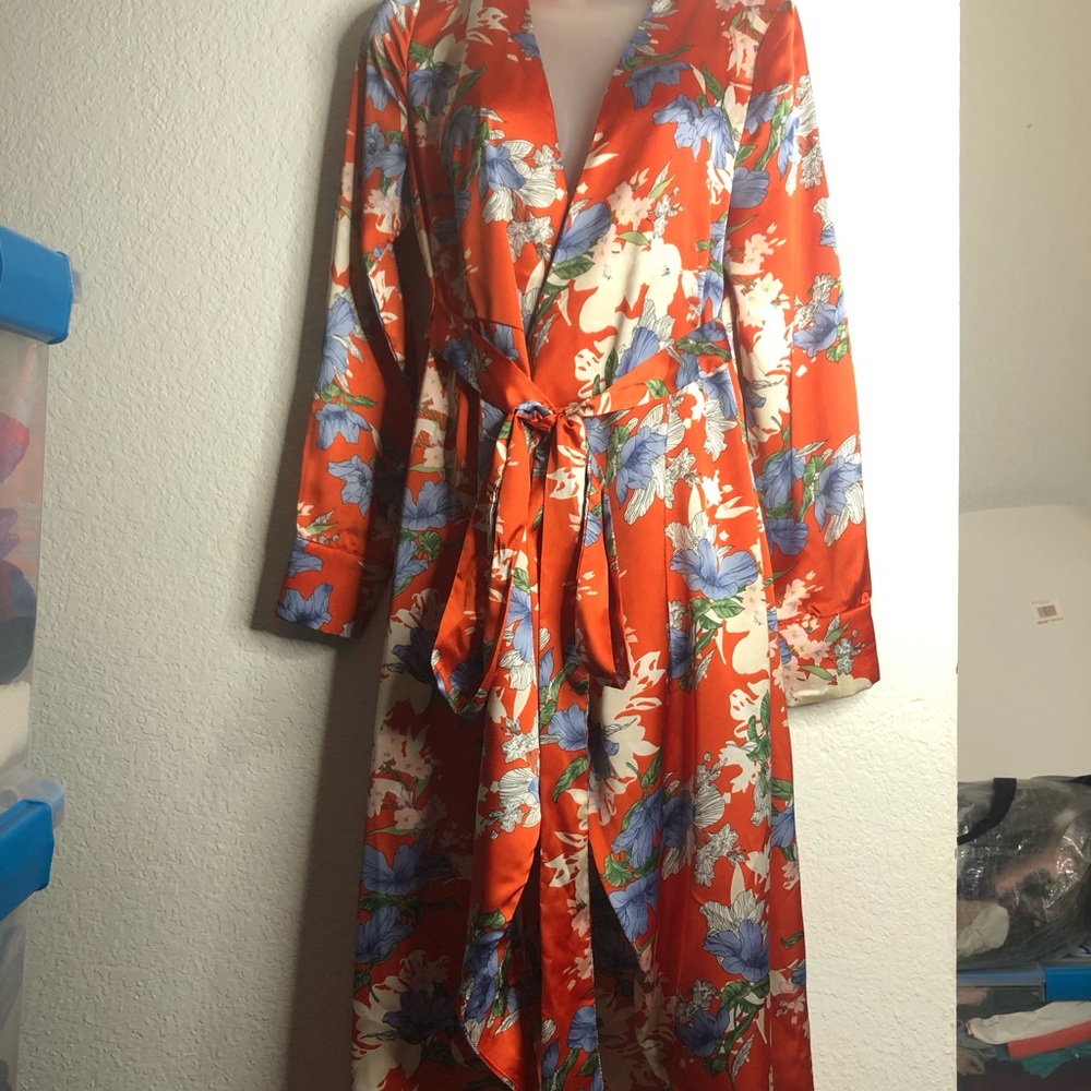 Angeleye Robe size 6 - Picture 3 of 6